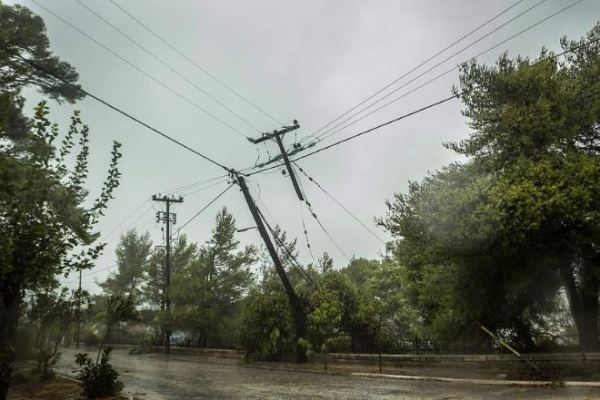 Во время циклона «Янос» в Греции погибли 2 человека, 1 пропал без вести