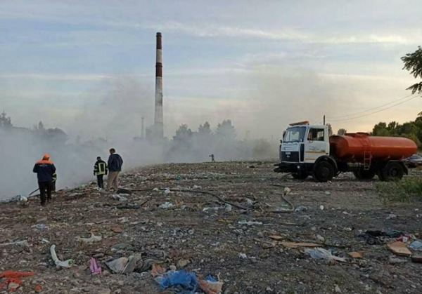 Киевлян просят ограничить пребывание на улице из-за пожара на свалке