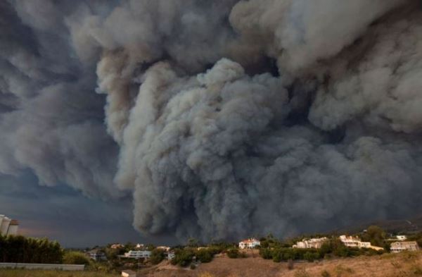 Лесные пожары на западе США могут привести к убыткам до 150 млрд долларов