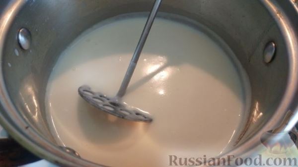 Запеканка из макарон с консервированной рыбой, кукурузой и моцареллой