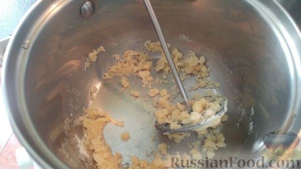 Запеканка из макарон с консервированной рыбой, кукурузой и моцареллой