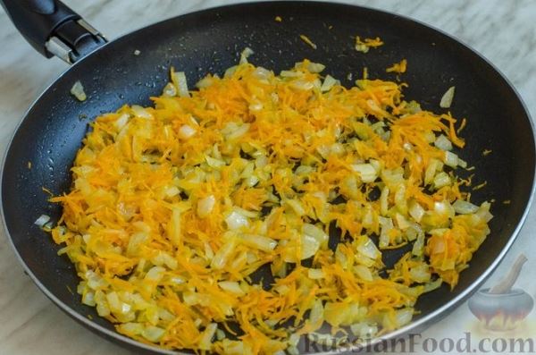 Тыквенный закусочный рулет с мясным фаршем (из биксвитного теста)