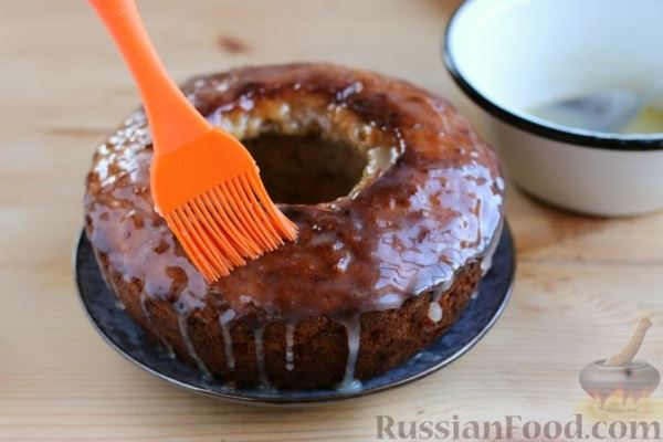 Кекс с айвой и орехами