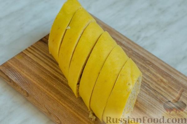 Тыквенный закусочный рулет с мясным фаршем (из биксвитного теста)
