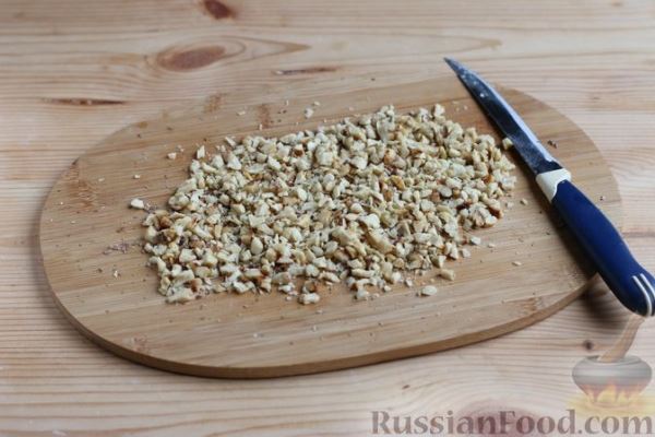 Кекс с айвой и орехами