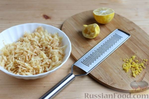 Кекс с айвой и орехами