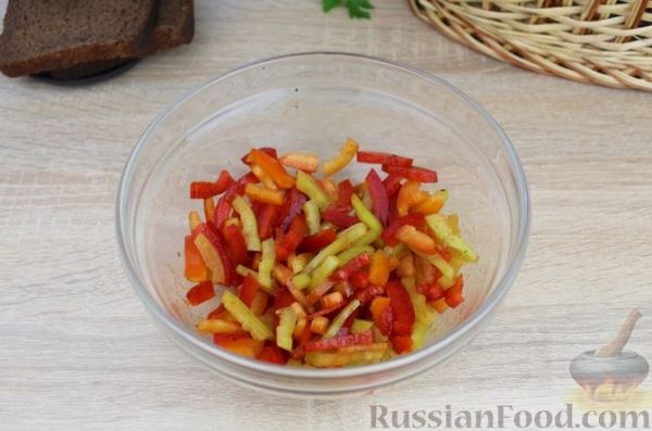 Бутерброды с болгарским перцем и копчёной колбасой